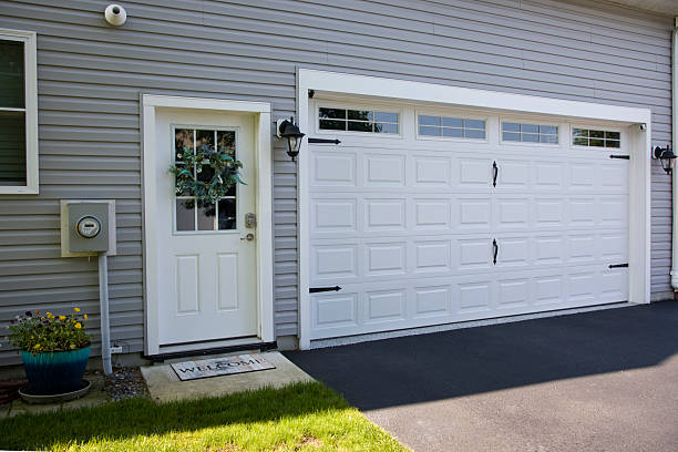 24/7 Emergency Garage Door Spring Repair experts in Desert Aire, WA